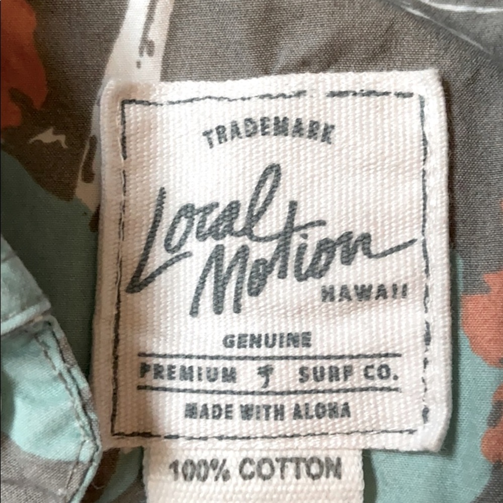 Local Motion Tropical button down - Picture 3 of 3